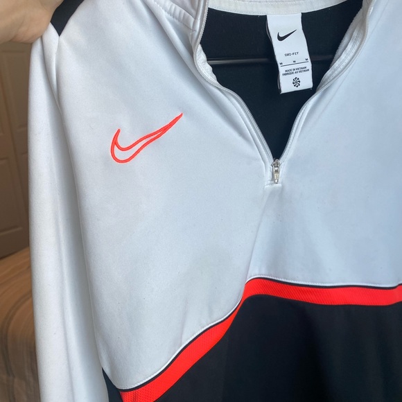 Nike pullover - Picture 3 of 3